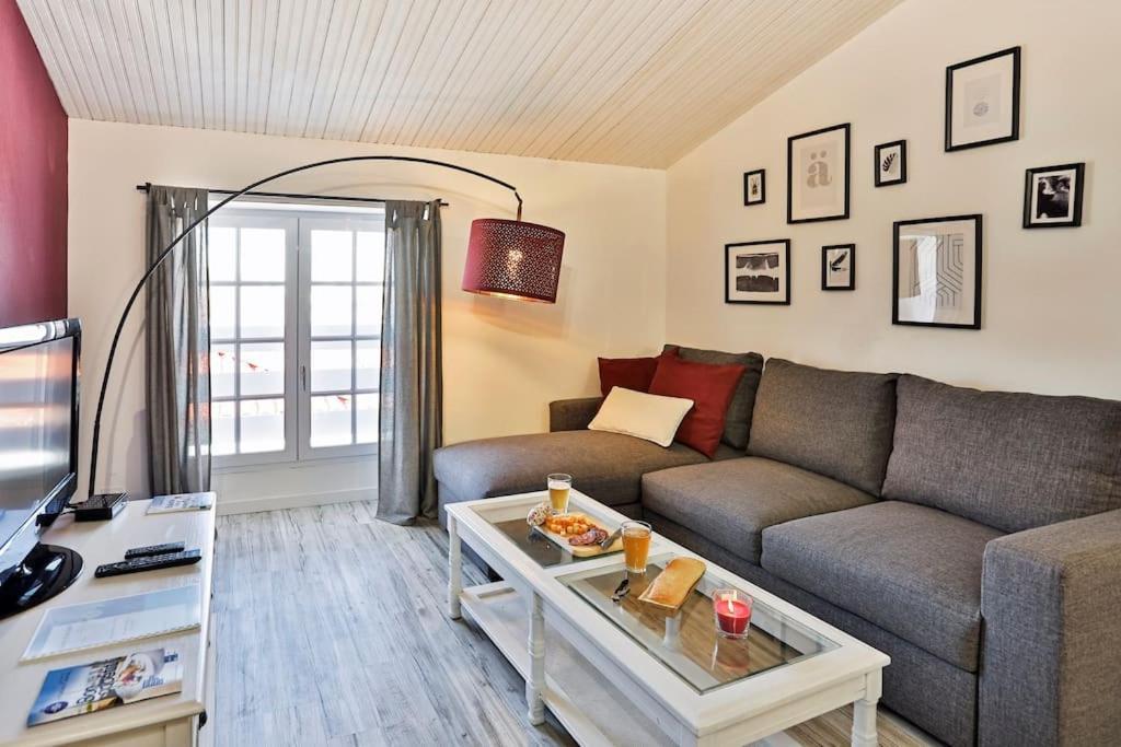 APPT COSY 2* HYPER-CENTRE à 2 pas de la plage + PARKING inclus  Les Sables-dʼOlonne Exterior foto