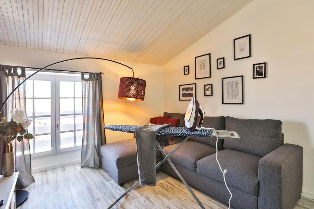 APPT COSY 2* HYPER-CENTRE à 2 pas de la plage + PARKING inclus  Les Sables-dʼOlonne Exterior foto
